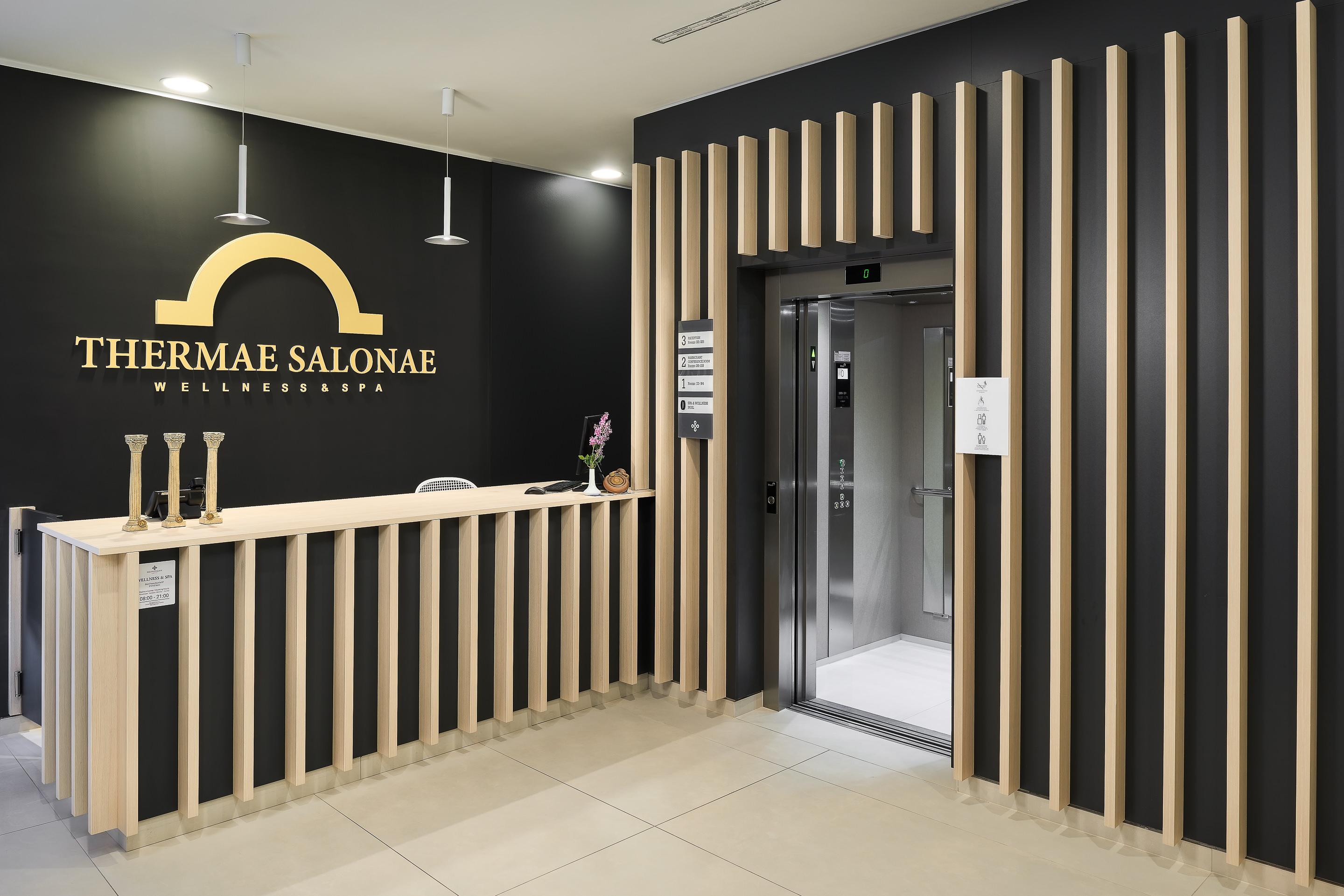 Hotel Salona Palace Luaran gambar