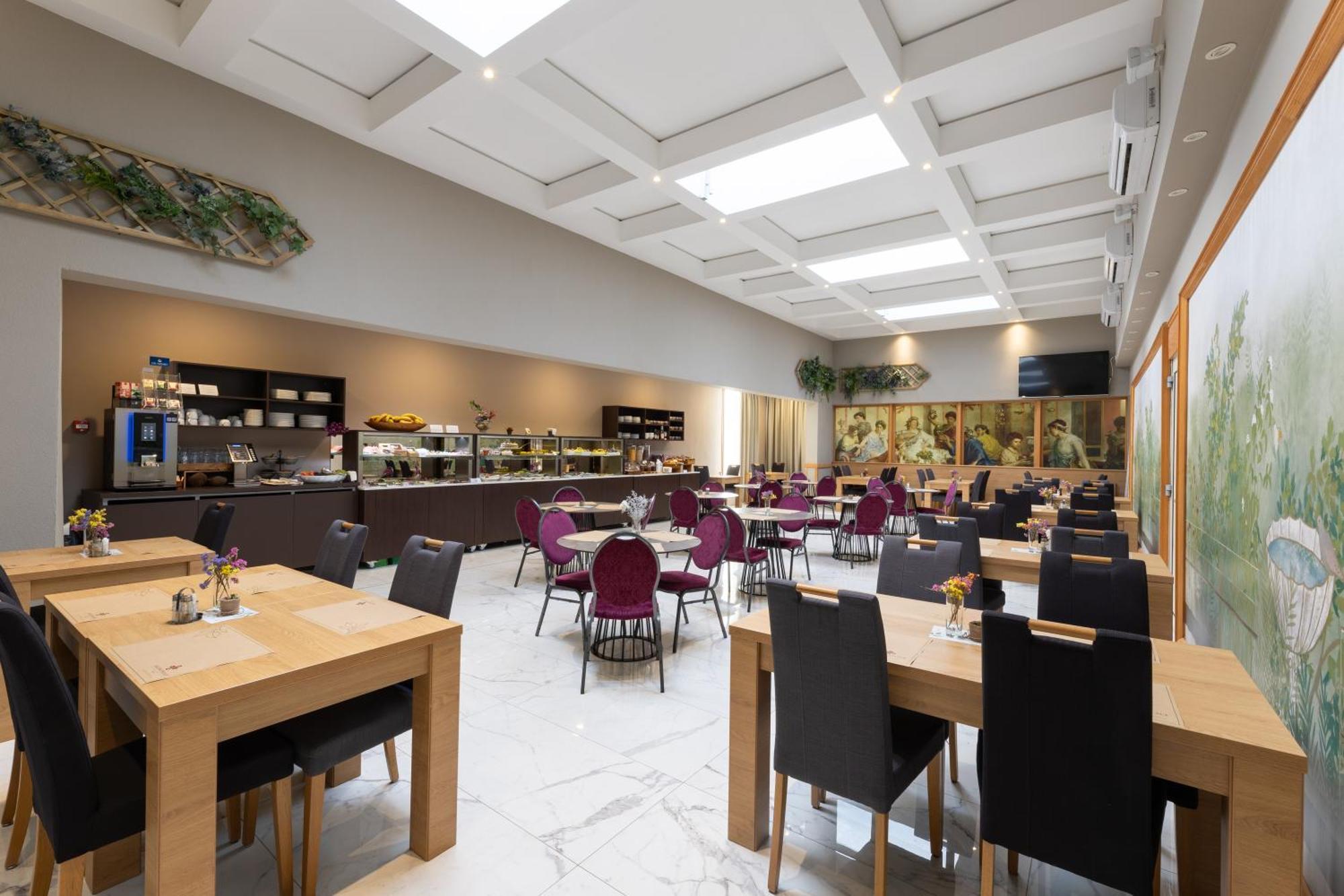 Hotel Salona Palace Luaran gambar
