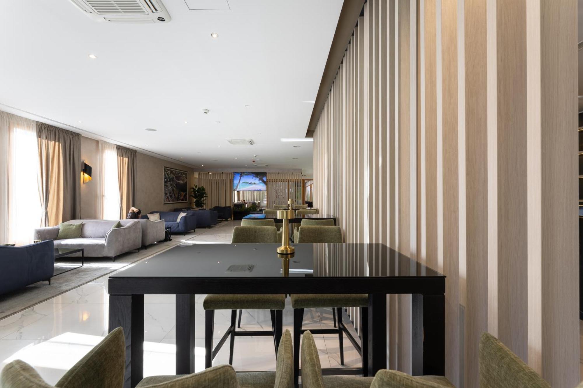 Hotel Salona Palace Luaran gambar