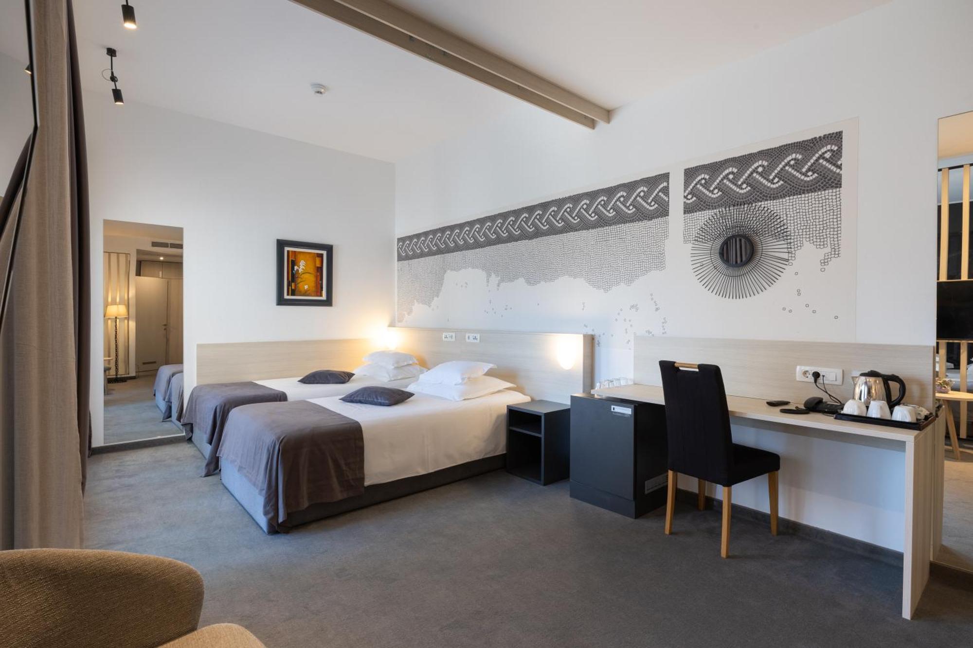 Hotel Salona Palace Luaran gambar